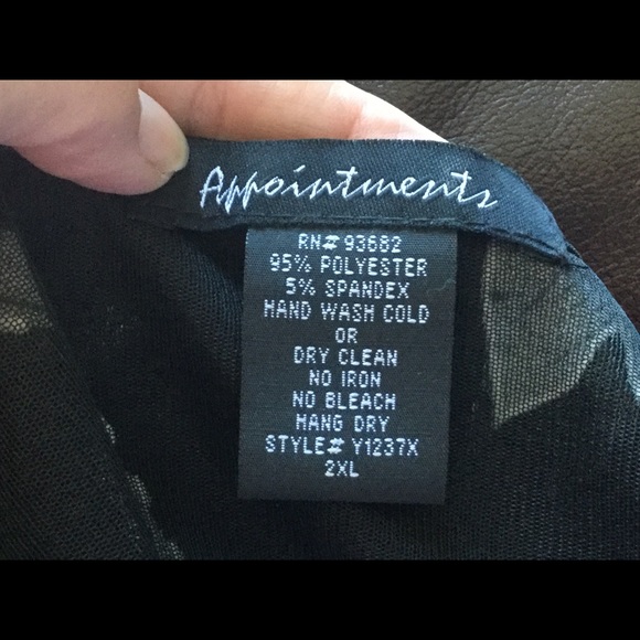 Beautiful blouse - Picture 5 of 8